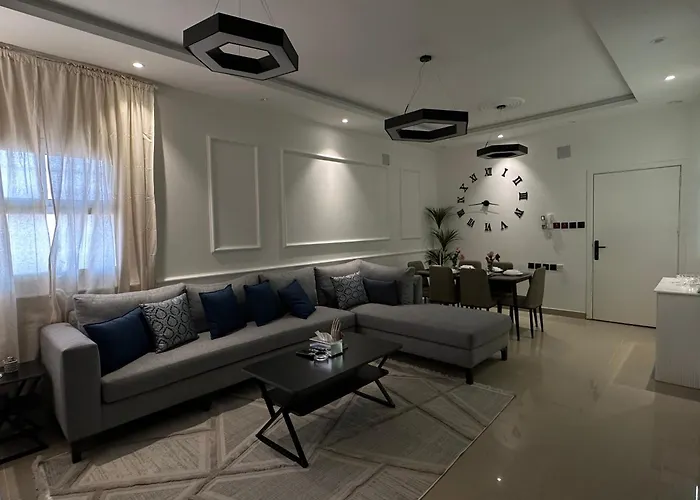 Modern & Cozy Apartment - 2